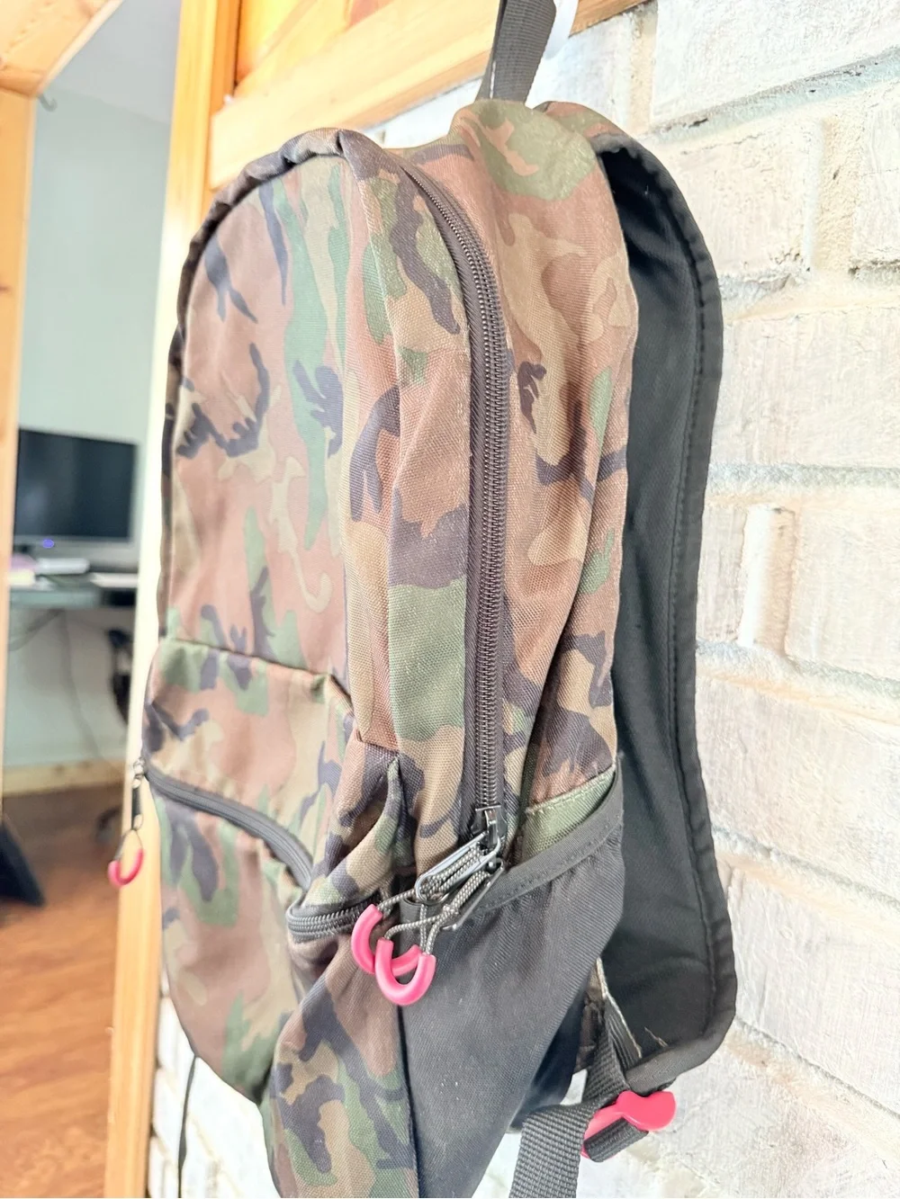 Jordan Camouflage Casual Backpack for Men - Green/Brown Camo